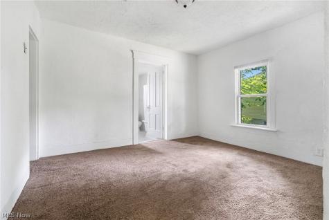 477 Allyn Street Akron OH 44304