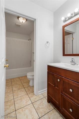 477 Allyn Street Akron OH 44304