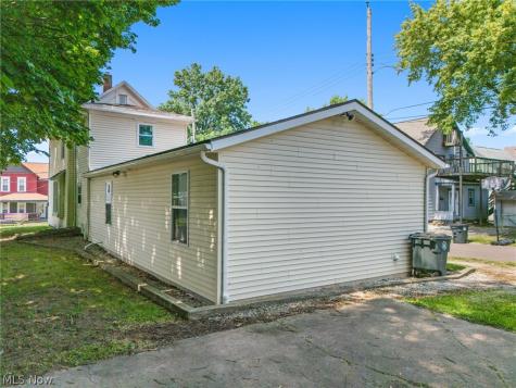 477 Allyn Street Akron OH 44304