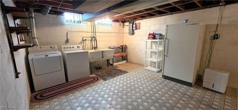 5911 Ralston Drive Parma OH 44129