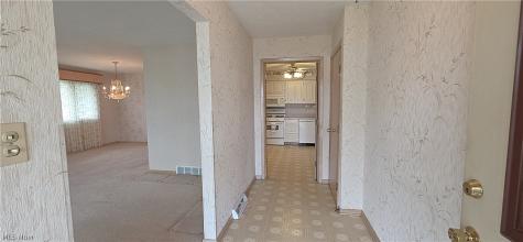 5911 Ralston Drive Parma OH 44129