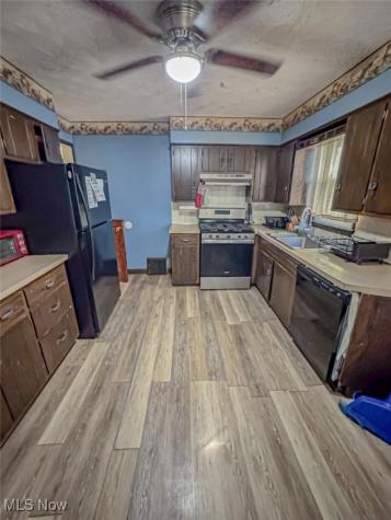 1330 W 18th Street Lorain OH 44052