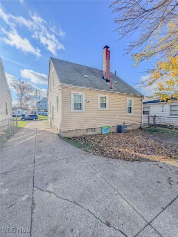 1330 W 18th Street Lorain OH 44052