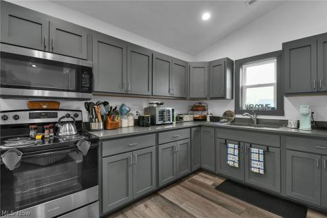 358 Davidson Street Mansfield OH 44907