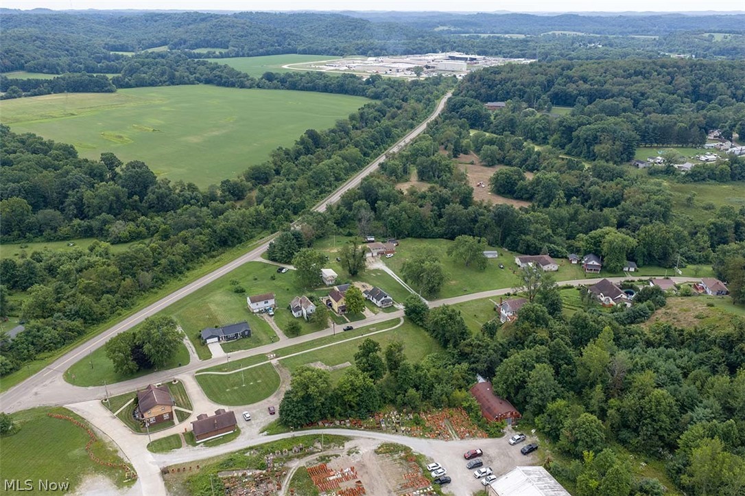 6597 Superior Road SE Uhrichsville OH 44683