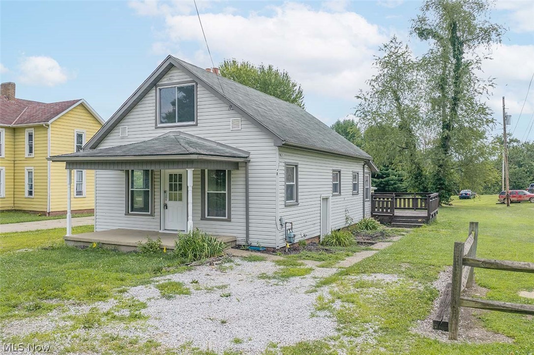 6597 Superior Road SE Uhrichsville OH 44683