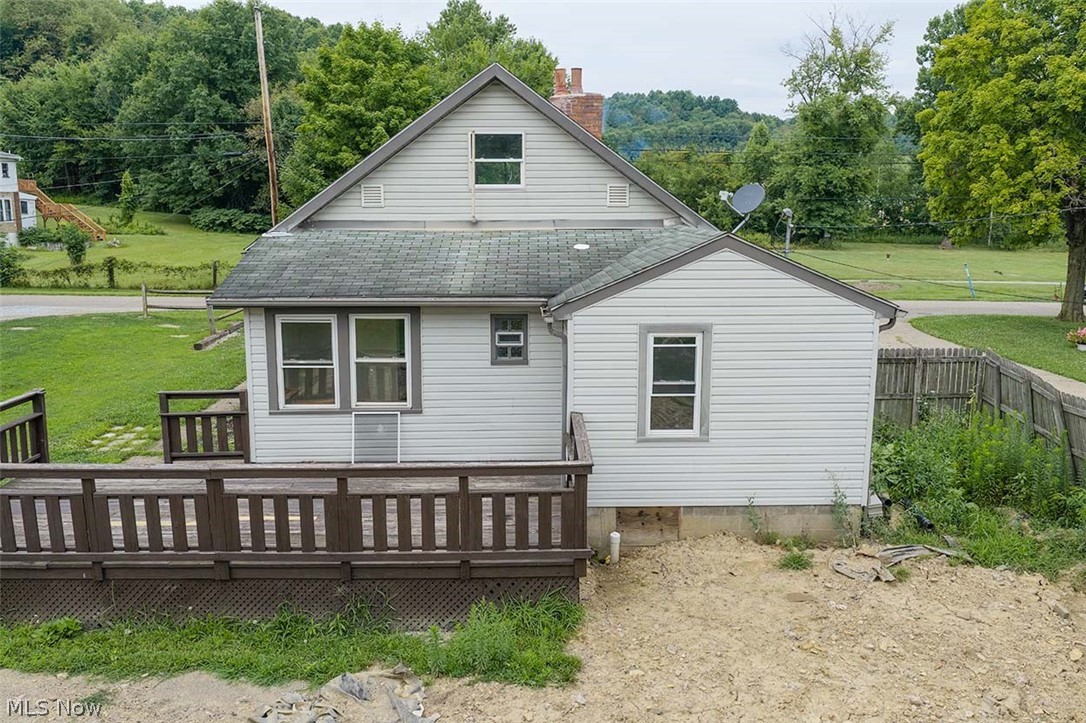 6597 Superior Road SE Uhrichsville OH 44683