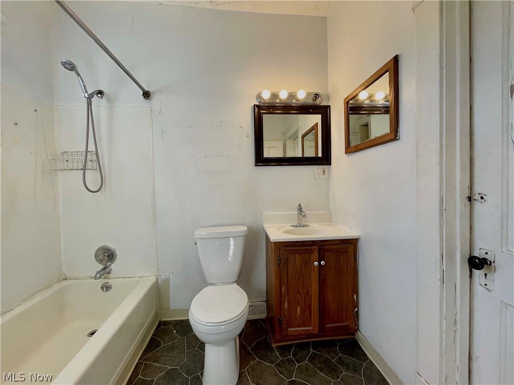 128 Northrup Street Elyria OH 44035