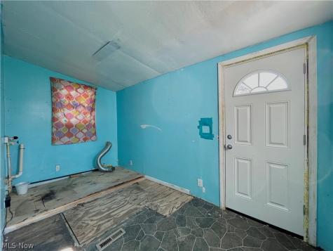 128 Northrup Street Elyria OH 44035