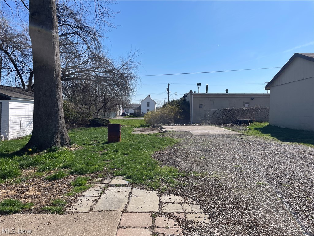 128 Northrup Street Elyria OH 44035