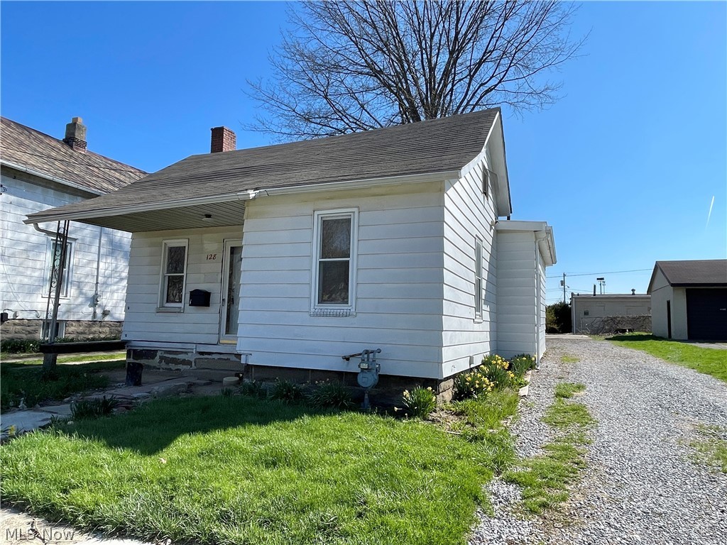 128 Northrup Street Elyria OH 44035
