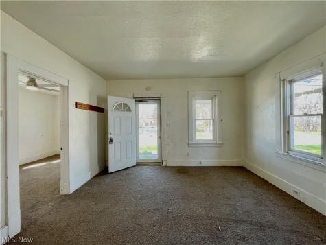 128 Northrup Street Elyria OH 44035