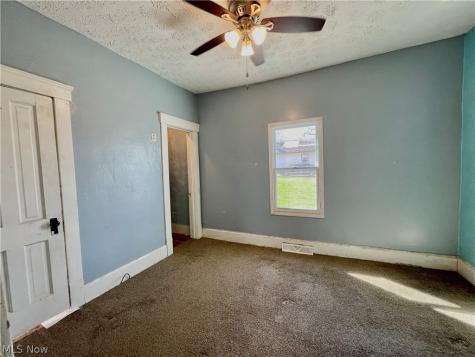 128 Northrup Street Elyria OH 44035