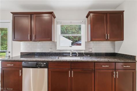 130 Forest Hill Drive Avon Lake OH 44012