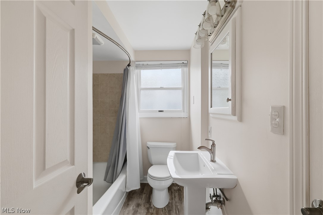 130 Forest Hill Drive Avon Lake OH 44012