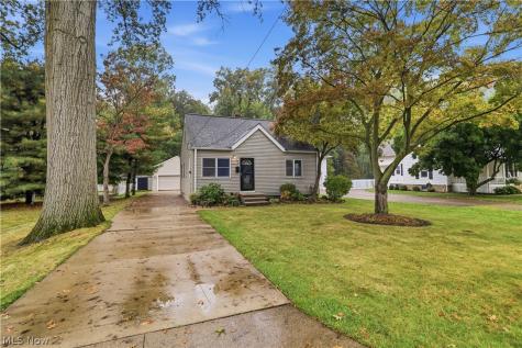 130 Forest Hill Drive Avon Lake OH 44012