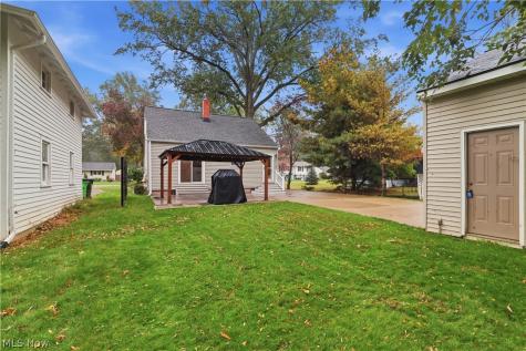 130 Forest Hill Drive Avon Lake OH 44012