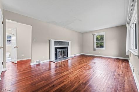 1115 Eastland Avenue Akron OH 44305
