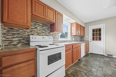 1115 Eastland Avenue Akron OH 44305