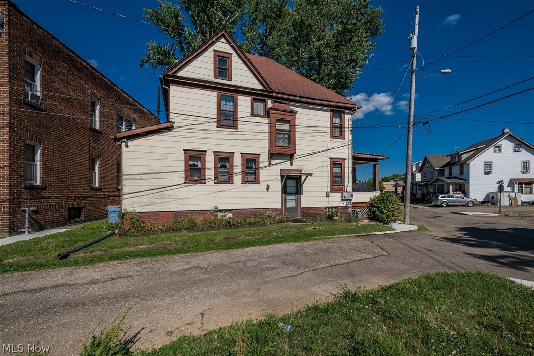 523 9th Street NW Canton OH 44703
