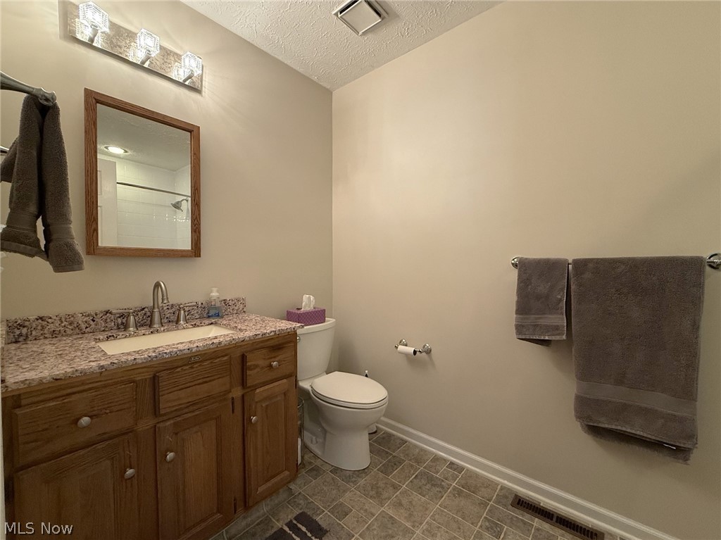 9109 Lake In The Woods Trail Chagrin Falls OH 44023