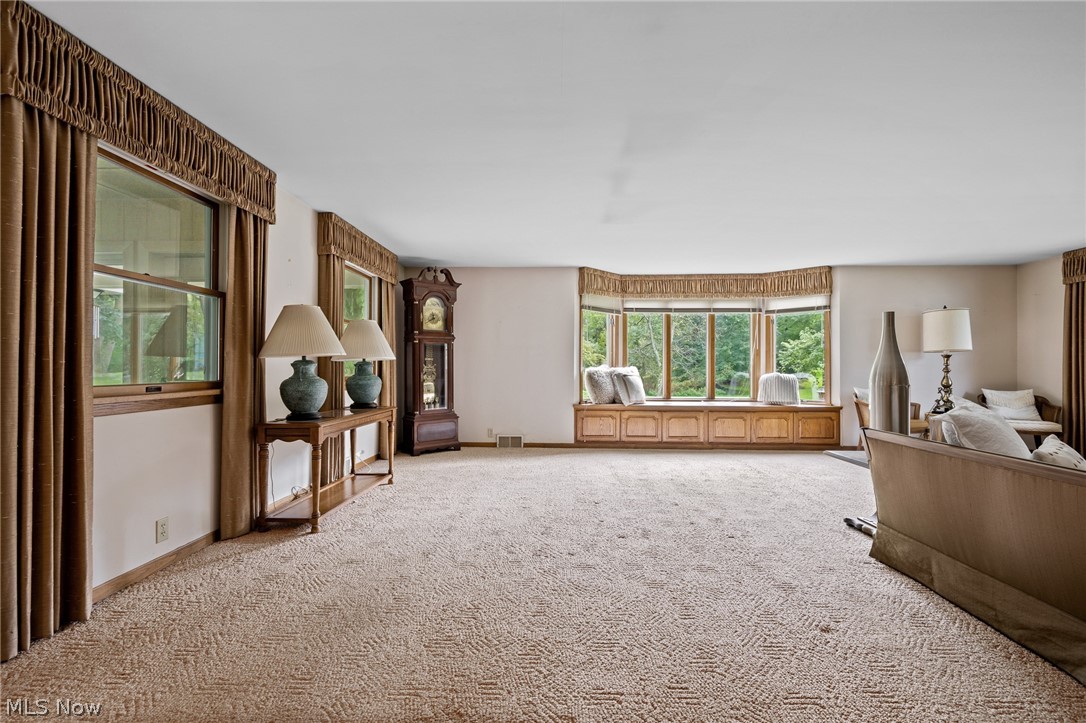 806 E Warner Road Akron OH 44319