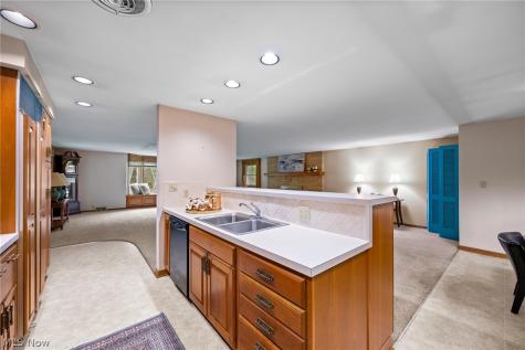 806 E Warner Road Akron OH 44319