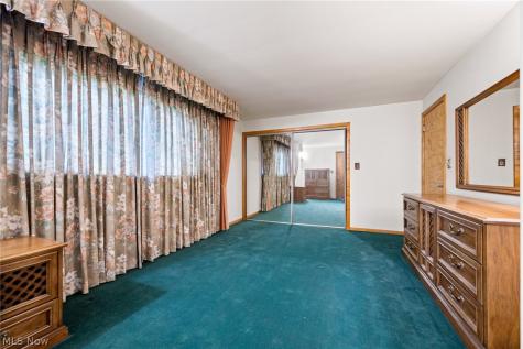 806 E Warner Road Akron OH 44319