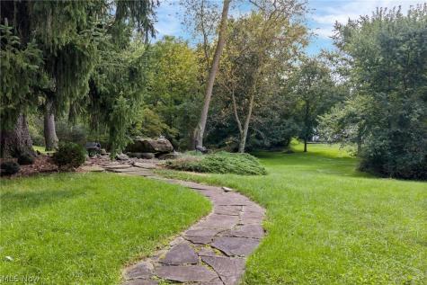 806 E Warner Road Akron OH 44319