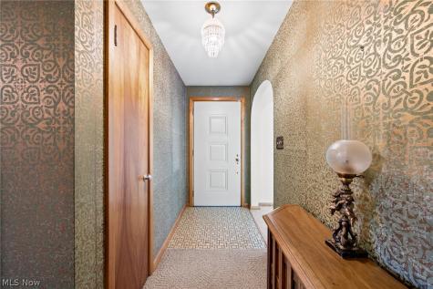 806 E Warner Road Akron OH 44319