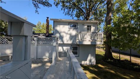 424 E 319th Street Willowick OH 44095
