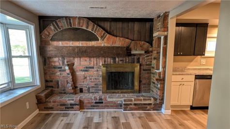 424 E 319th Street Willowick OH 44095