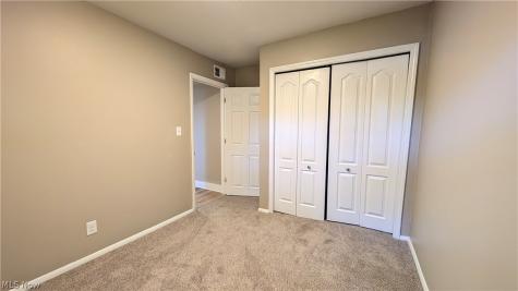 424 E 319th Street Willowick OH 44095