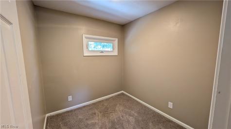 424 E 319th Street Willowick OH 44095