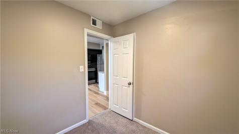 424 E 319th Street Willowick OH 44095