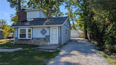 424 E 319th Street Willowick OH 44095