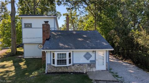 424 E 319th Street Willowick OH 44095