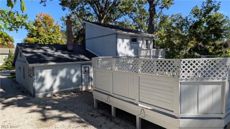 424 E 319th Street Willowick OH 44095