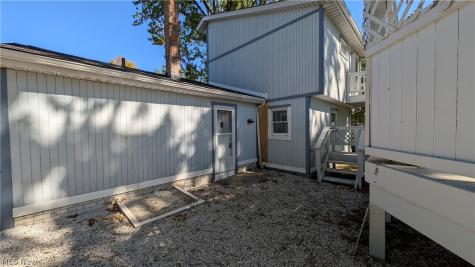 424 E 319th Street Willowick OH 44095