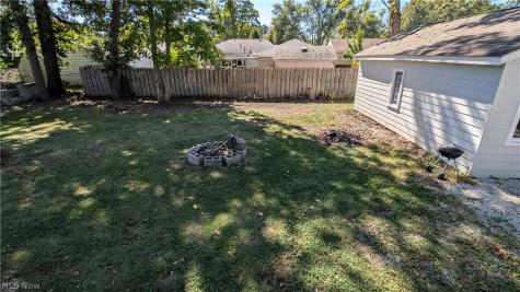 424 E 319th Street Willowick OH 44095