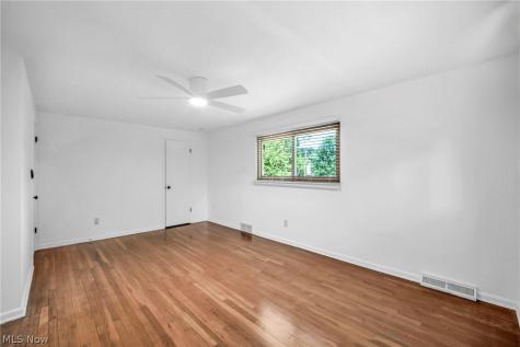 4915 Fairlawn Road Lyndhurst OH 44124