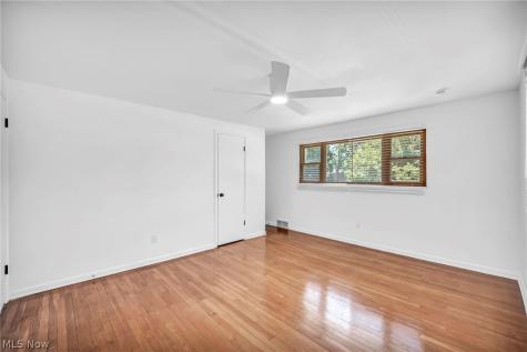 4915 Fairlawn Road Lyndhurst OH 44124