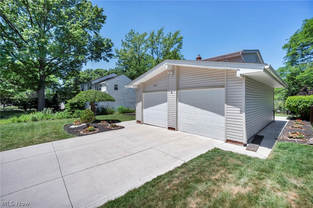 4915 Fairlawn Road Lyndhurst OH 44124