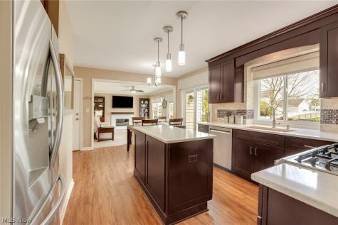 10287 Laura Lane Twinsburg OH 44087