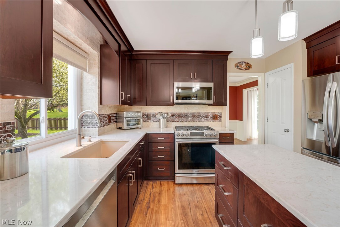 10287 Laura Lane Twinsburg OH 44087