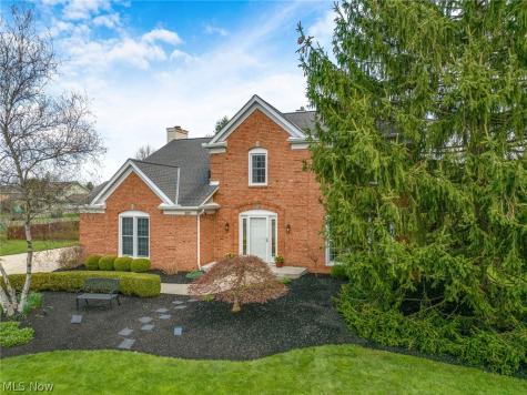 10287 Laura Lane Twinsburg OH 44087