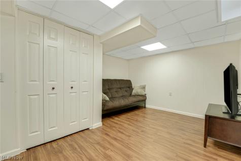 10287 Laura Lane Twinsburg OH 44087