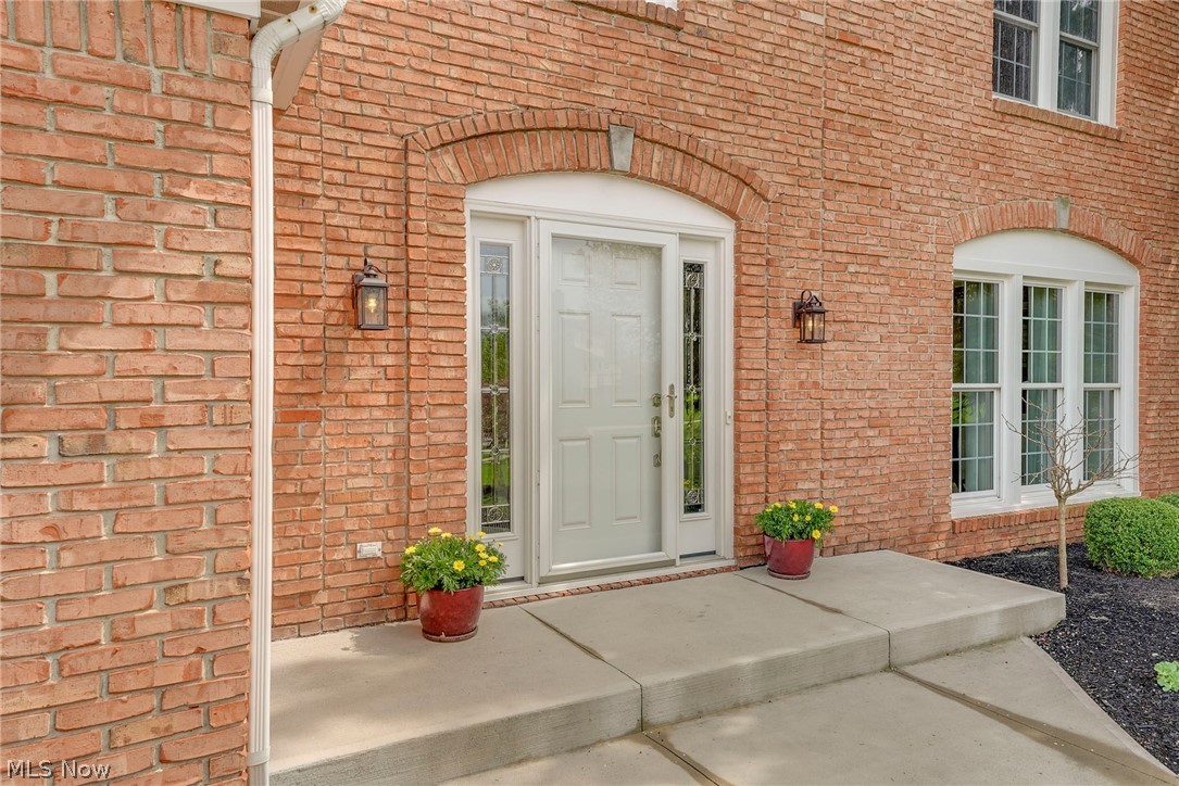 10287 Laura Lane Twinsburg OH 44087