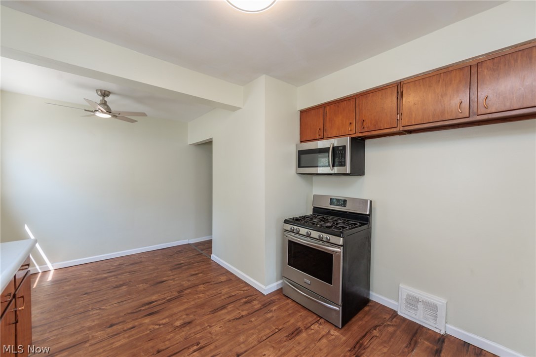 4004 E 41st Street Newburgh Heights OH 44105