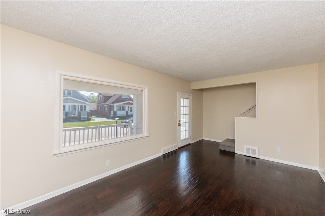 4004 E 41st Street Newburgh Heights OH 44105